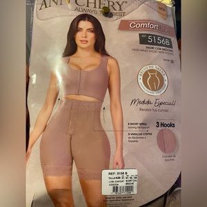 Ann Chery waist trainer, high waisted short
